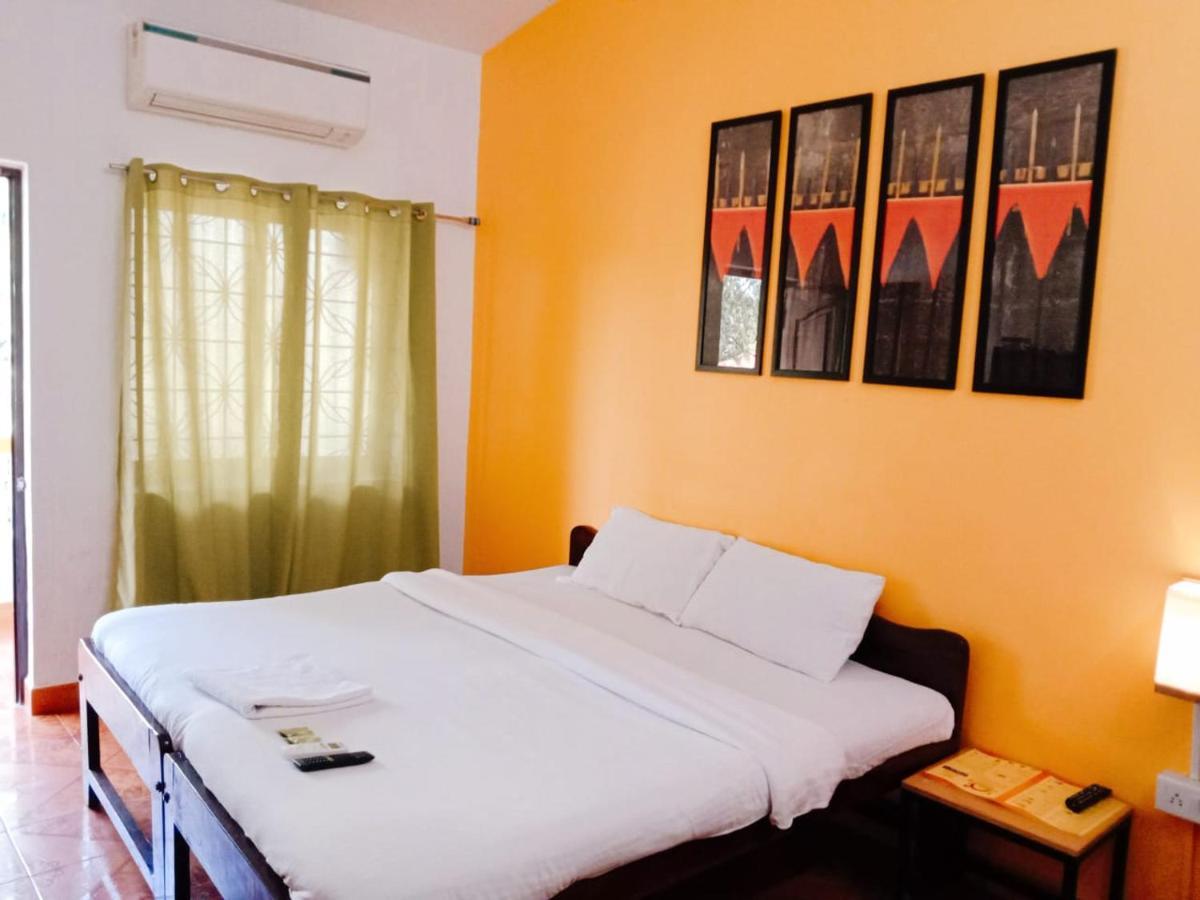 Baga Beach Paradise Hotel Екстериор снимка