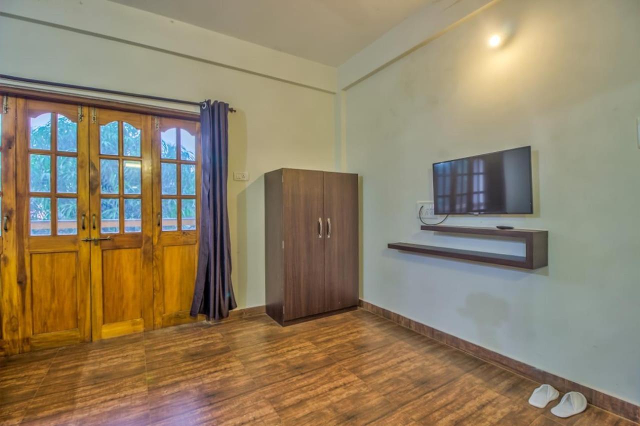 Baga Beach Paradise Hotel Екстериор снимка