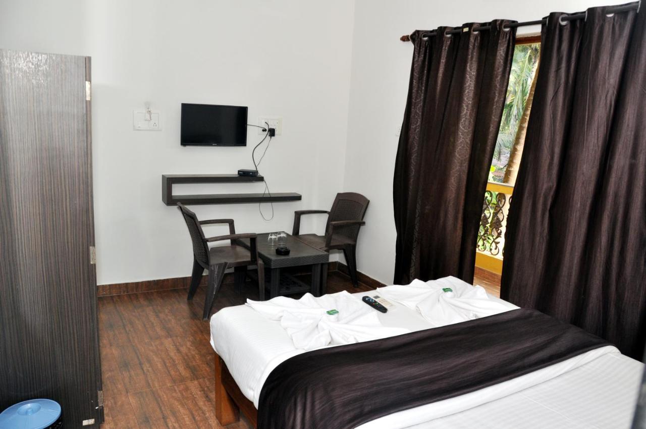 Baga Beach Paradise Hotel Екстериор снимка